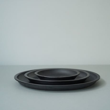 Plate 260 / Black