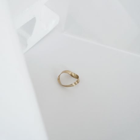 SO/OBJECTS / Mebius ribbon ring (blass)
