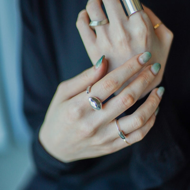 SO/OBJECTS / Mebius ribbon ring (blass) | cont 