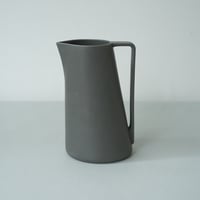 Pitcher L / Gray