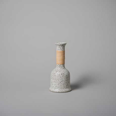 NOTA&design / JUGGLING VASE / sand
