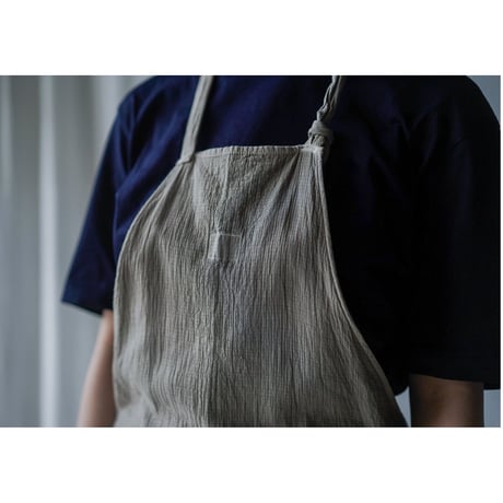 MARU TO / Packable Apron / logwood / cont別注