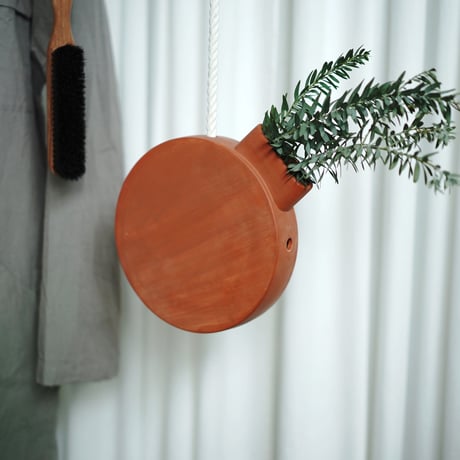NOTA&design / VASE / cray