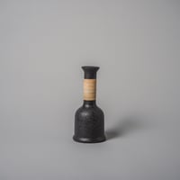 NOTA&design / JUGGLING VASE / black sand
