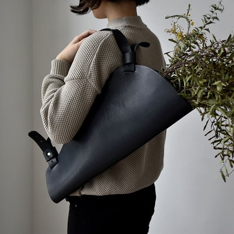 lille og stor / blomst (L) / black (cont別注)