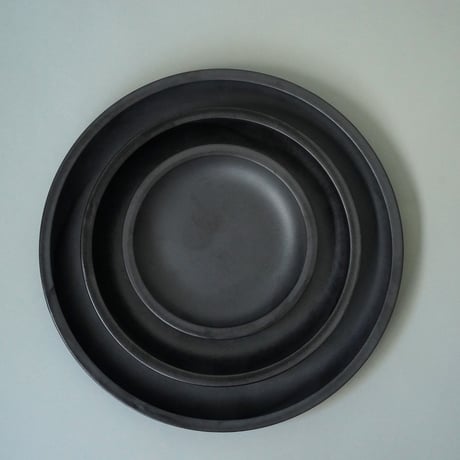 Plate 260 / Black