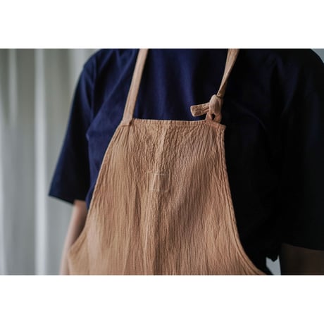 MARU TO / Packable Apron / cacao husk