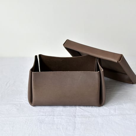 lille og stor / kasse (L) / brown