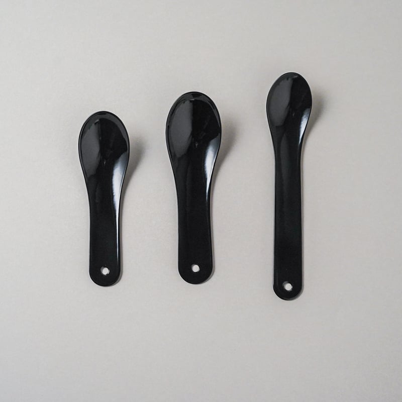 SARO / 琺瑯レンゲ / BLACK | cont _ sheepstore