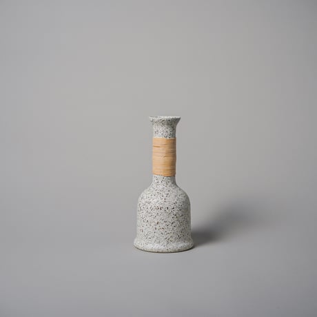 NOTA&design / JUGGLING VASE / sand