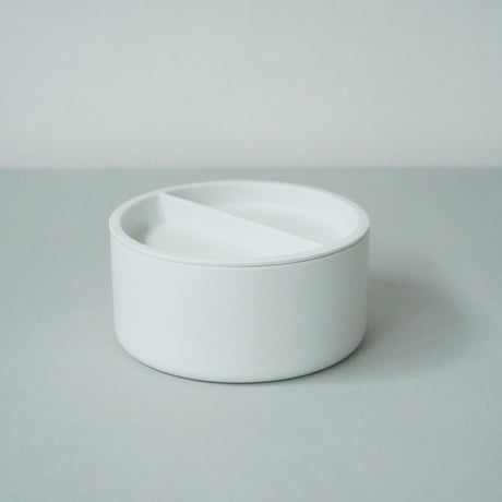Container L / White