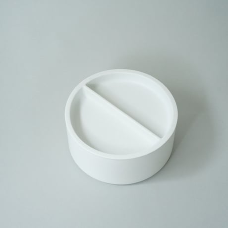 Container L / White