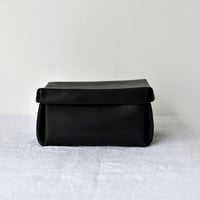 lille og stor / kasse (L) / black