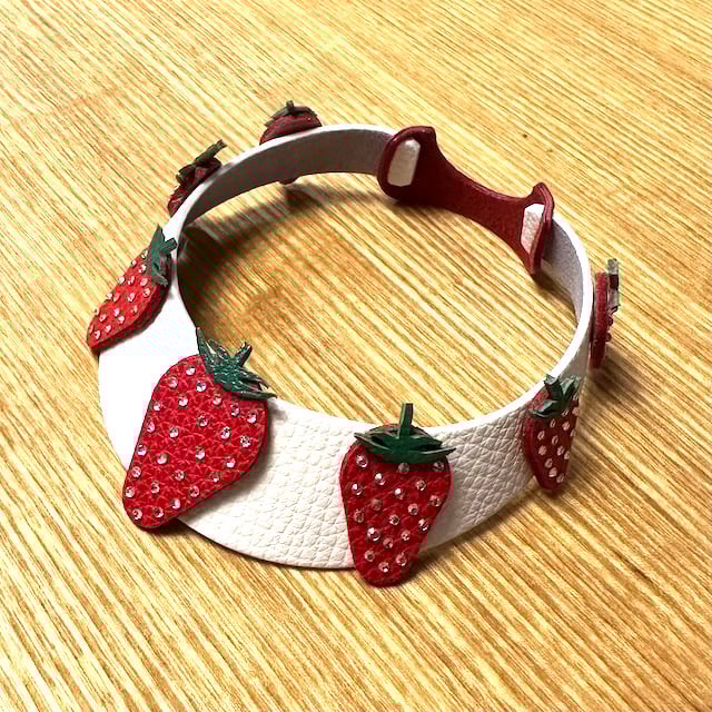 受注製作】いちごの首輪 | abi