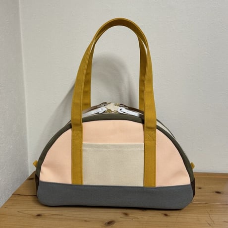 【 abiBag 1点限定品 】 ボストントート／クレイジーカラー／レザー底鋲付