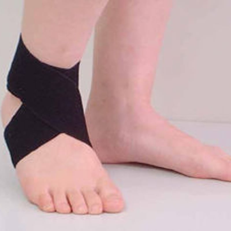 送料無料！ 足首サポーター （足関節捻挫、ねんざ） ankle supporter