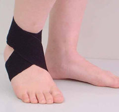 送料無料！ 足首サポーター （足関節捻挫、ねんざ） ankle supporter