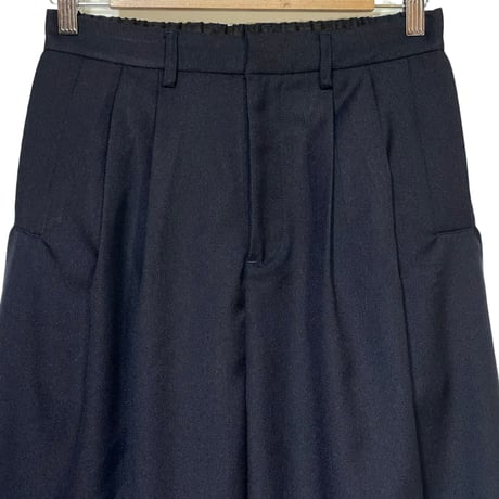 CAERULA PER LIGHTS"schola sage tuck pants"(navy)unisex