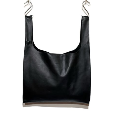 Courtney orla "seven shopper L"  (black)