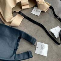 Courtney orla "cow leather strap"  (black)