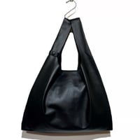 Courtney orla "seven shopper L"  (black)