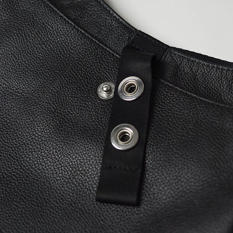 nunc ”Supermarket - Water repellent leather ”
