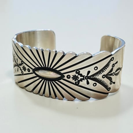 indian jewelry "Herman Smith (navajo)" sunburst design stamp work bangle