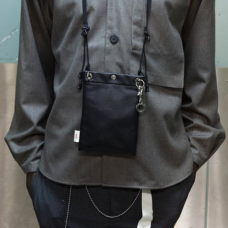 nunc  "Pouch -Water repellent leather ”