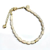 Slow Hands"freshwater pearl bracelet"(women's)