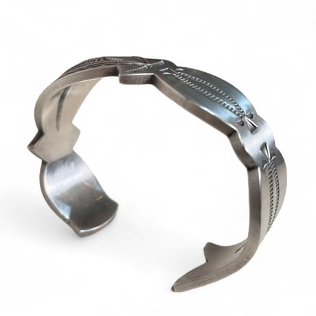 indian jewelry"jacob D Morgan (navajo)"asymmetry havy gauge bangle