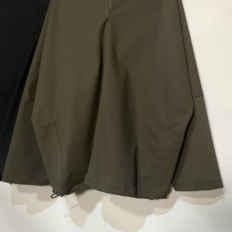 FUNSET OF ART “nylon gabardine stretch 2way smock"(black)unisex