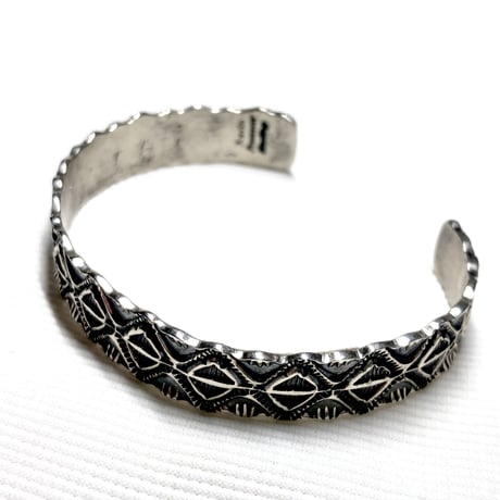 indian jewelry "kevin ramone(navajo)" stampwork bangle