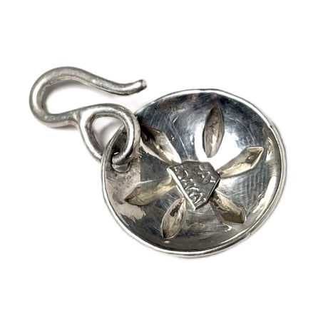 indian jewelry "Ray Adakai (navajo)”concho charm
