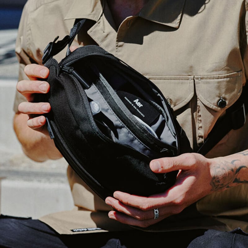 Aer top sling pack