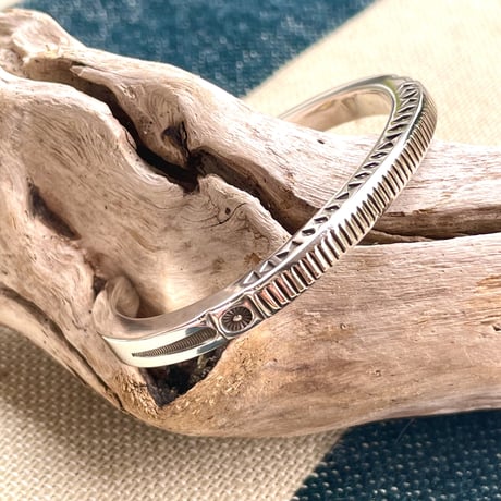 indian jewelry "Jennifer Curtis(navajo)"14k No.3 square wire bangle