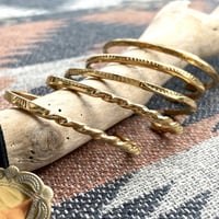 indian jewelry "navajo made & KNIFEWING" sterling silver 18K gold plated narrow bangle