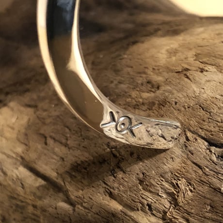 indian jewelry "Norbert Peshlakai(navajo)” stamped bangle