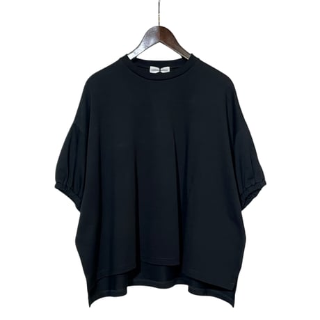 CAERULA PER LIGHTS"BASQUE Jersey Puff T"(black)women's