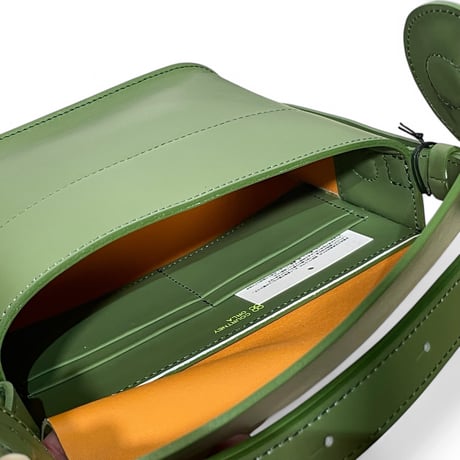 Courtney orla "HUG shoulder S"(army)