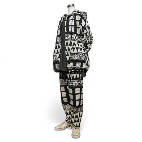 Jawndi "snap button hoodie" batik strip barong(blk×ntl)