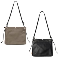 nunc  "Sacoche- Water repellent leather”