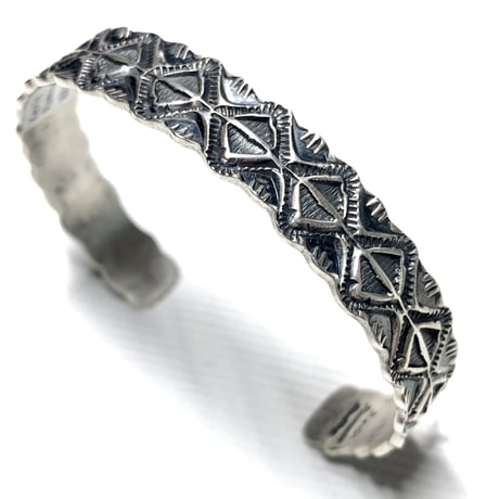 indian jewelry "kevin ramone(navajo)" stampwork bangle