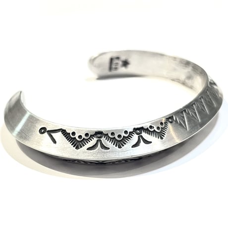 indian jewelry " Edison Sandy Smith(navajo)" triangle bangle(A)