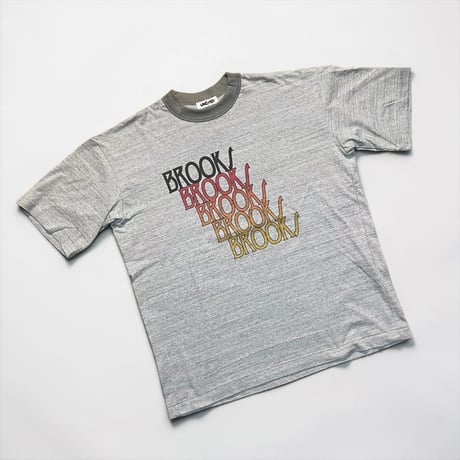 UNDYED 30/PV print-T "BROOKS" (unisex)GR