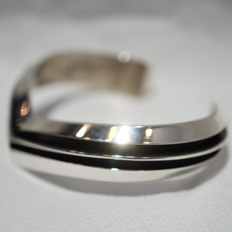 TOM HAWKトムホーク バングル 2line V-shaped Bangle 楽天市場】TOM HAWK トムホーク 【 2 line V-shaped Bangle 13mm