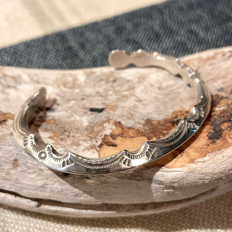 Rare Alert! Ray Adakai Heavy Navajo Repoussede Native American Jewelry Silver Shell Bracelet Rare Alert! Ray Adakai Heavy Navajo Repoussede Native American Jewelry Silver Shell Bracelet