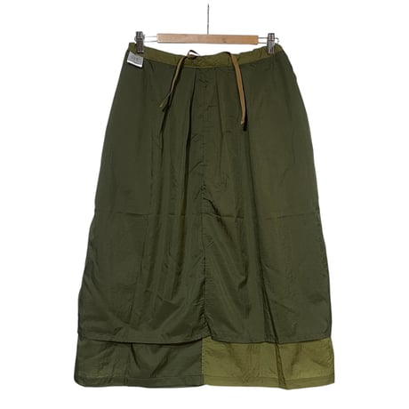 dip ltd "nylon cargo pocket skirt" (olive combi)women's