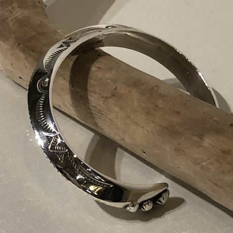 indian jewelry "kee nataani(navajo) triangle bangle"