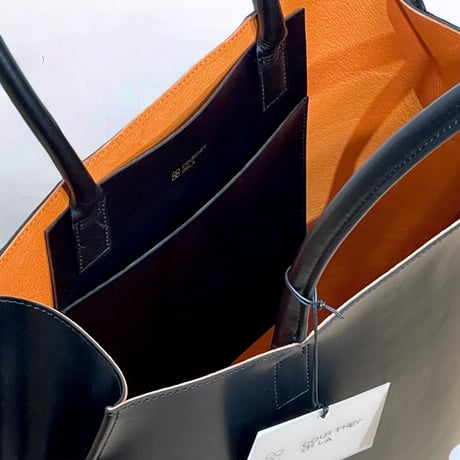 Courtney orla "slope tote w shoulder handle" PVC×LEATHER (black×chinese red)