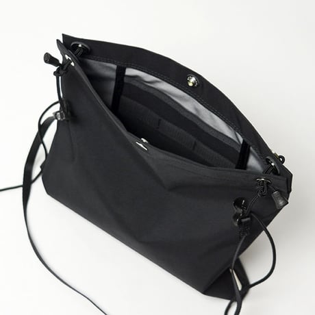 nunc  "3 Layered Nylon Sacoche"